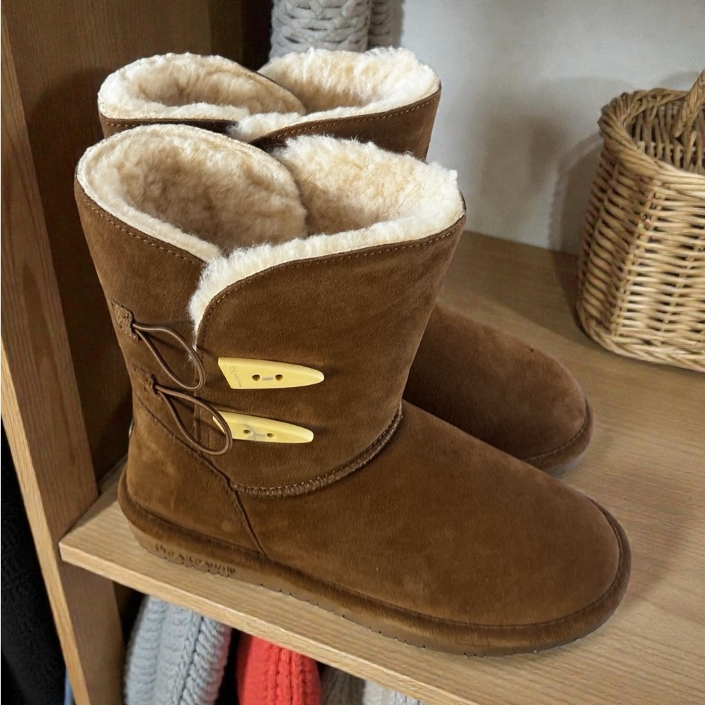 Cozy Brown Shearling-Lined BearPaw Abigail Women's Boots